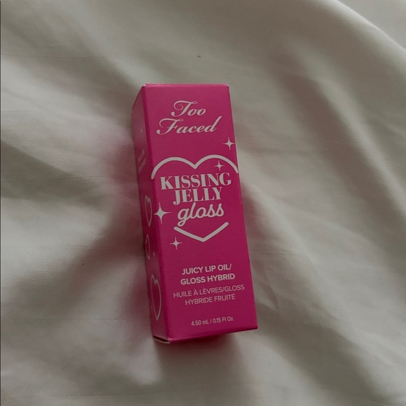 Too Faced Kissing Jelly Gloss in Peach Rings - Picture 6 of 8